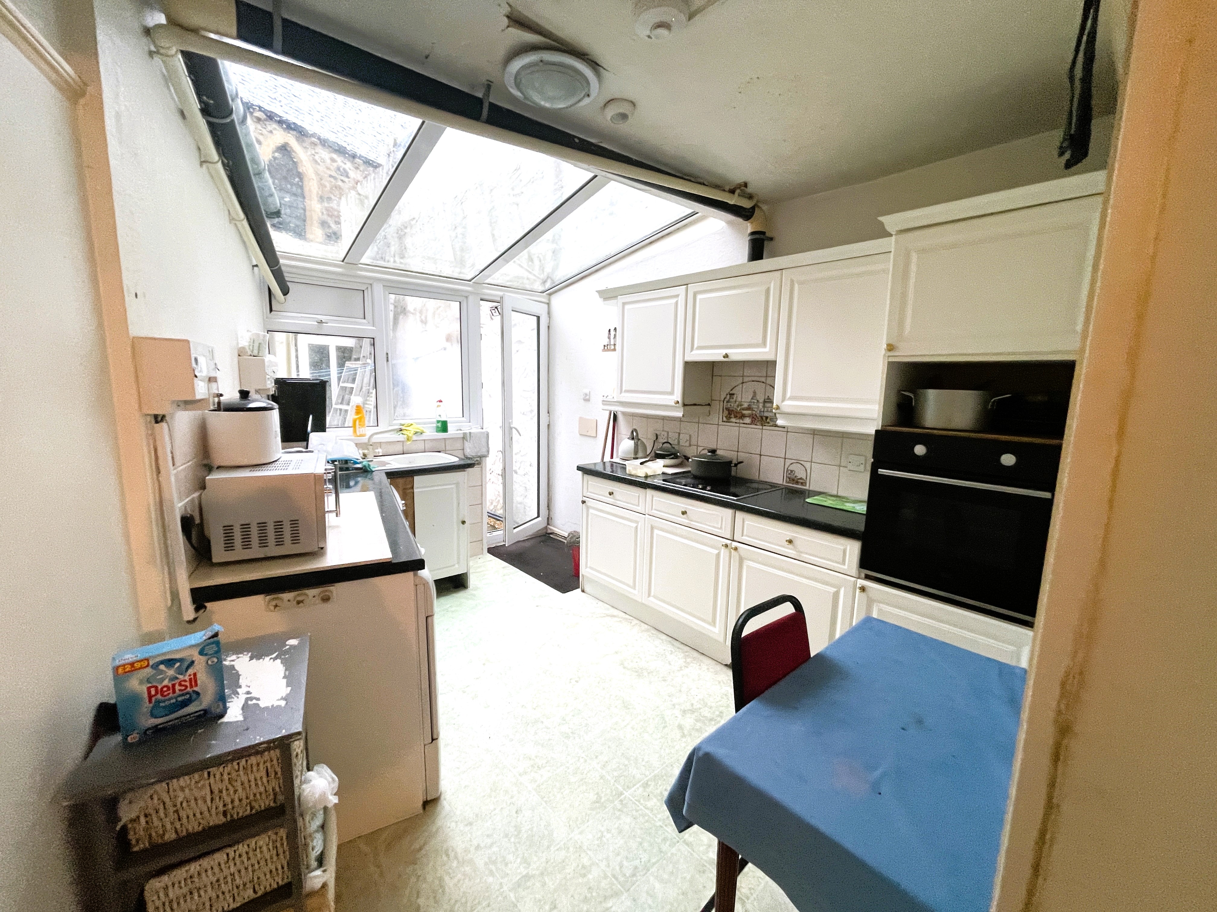 Elland Villa photo 8