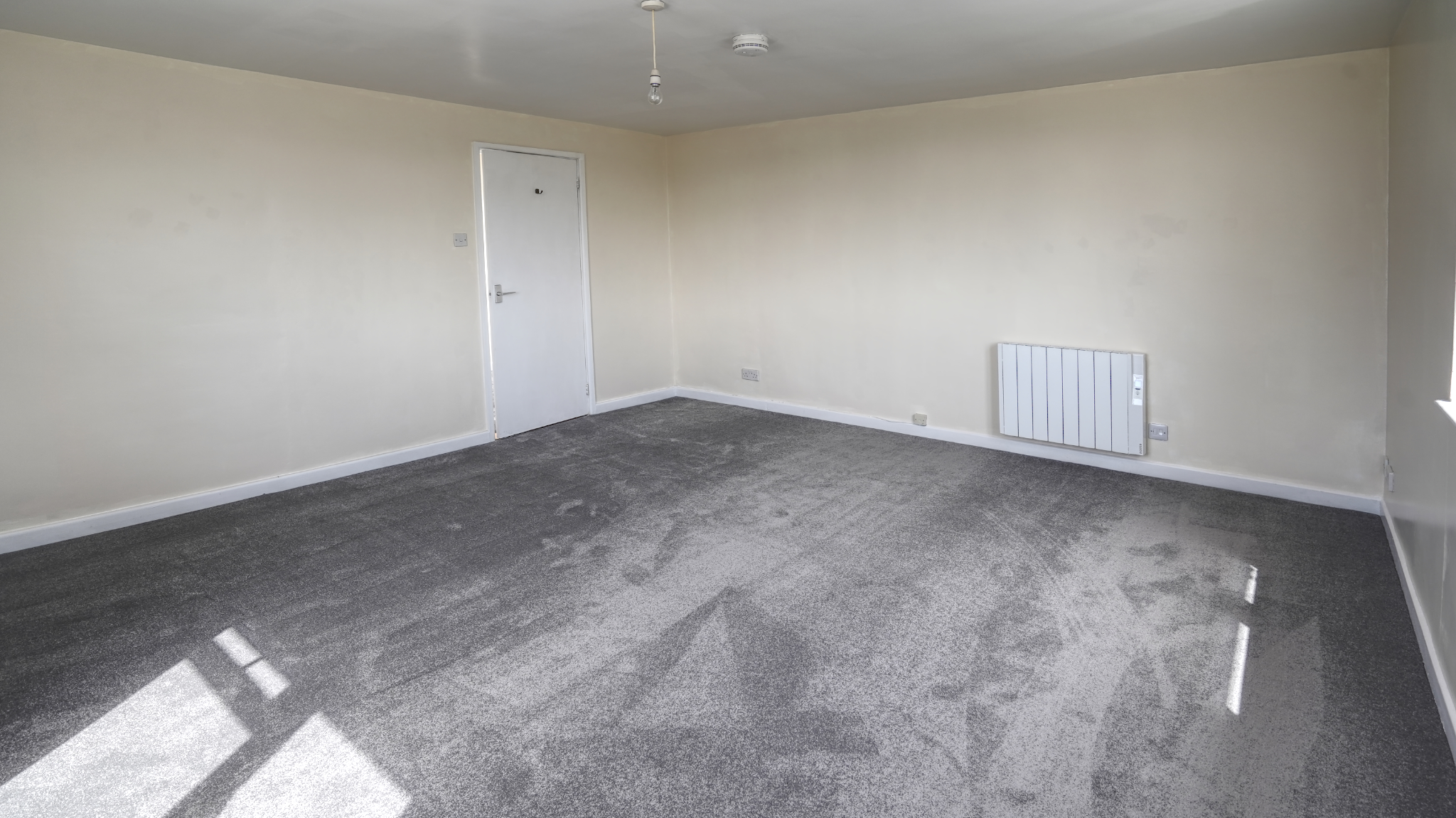 Flat 9 - Gravees Court photo 9