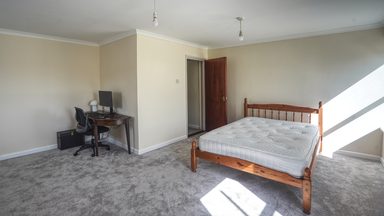 The Penthouse, Longstore Court photo 12