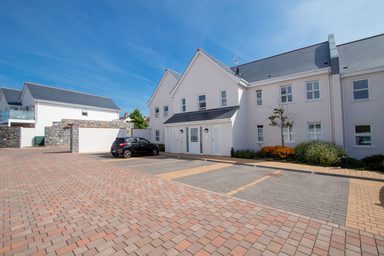 Apartment 19, Braye Gardens, Vale photo 3