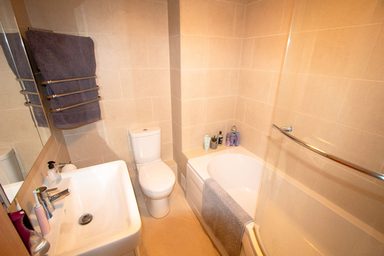Apartment 9, Herald Court photo 15