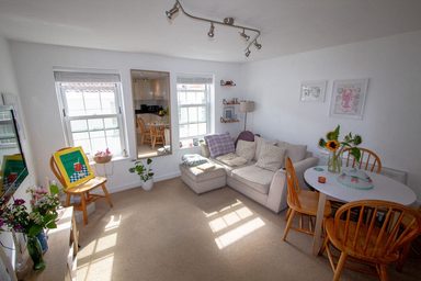 Apartment 9, Herald Court photo 6