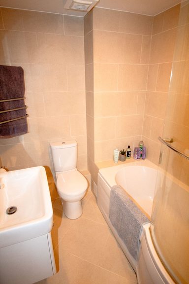 Apartment 9, Herald Court photo 14