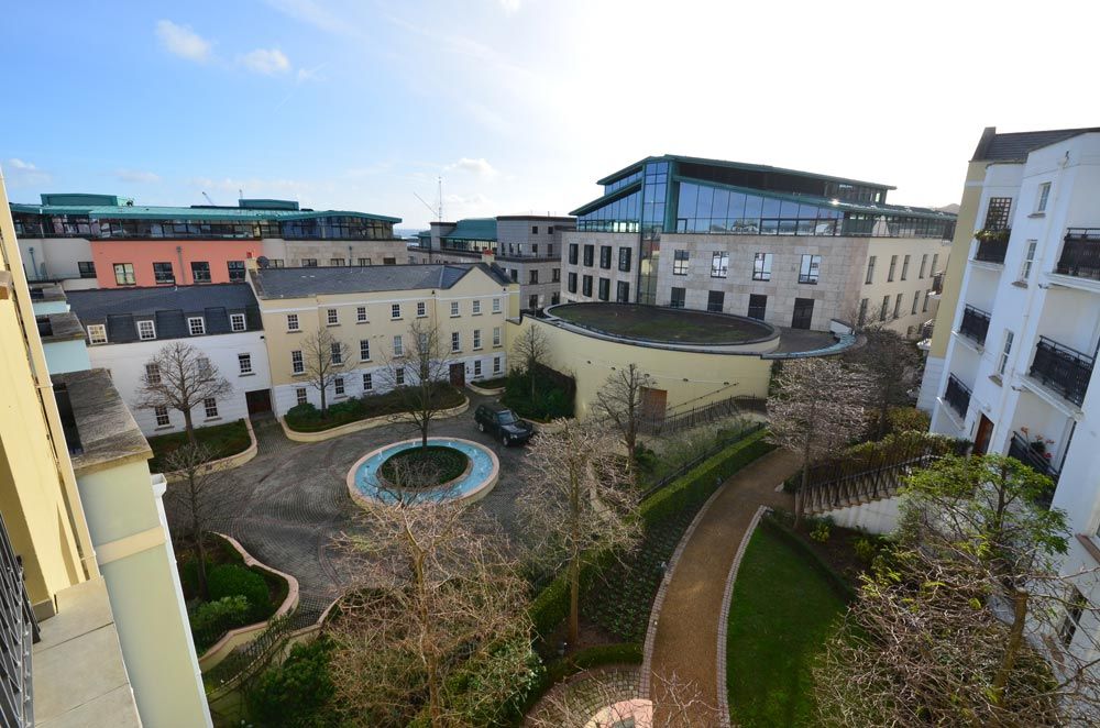 2 Bedroom Apartment situated in the Royal Garden Complex photo 1