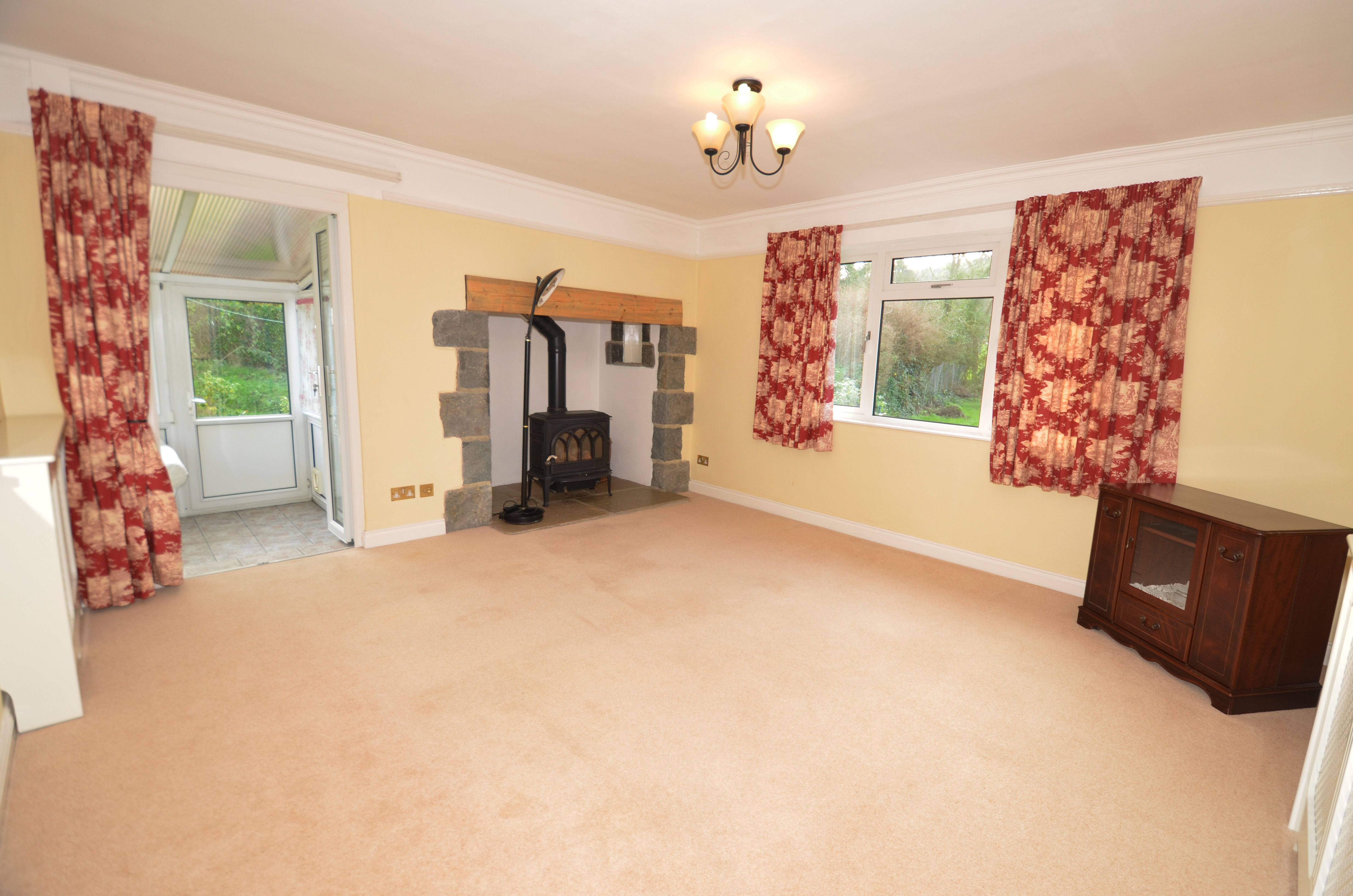 Two Bedroom Local Market Unfurnished Detached Bungalow "LEASE UPTO 12 MONTHS" parking and garden situated in St Peters, regret no smokers or pets, available to rent early June 26 photo 9