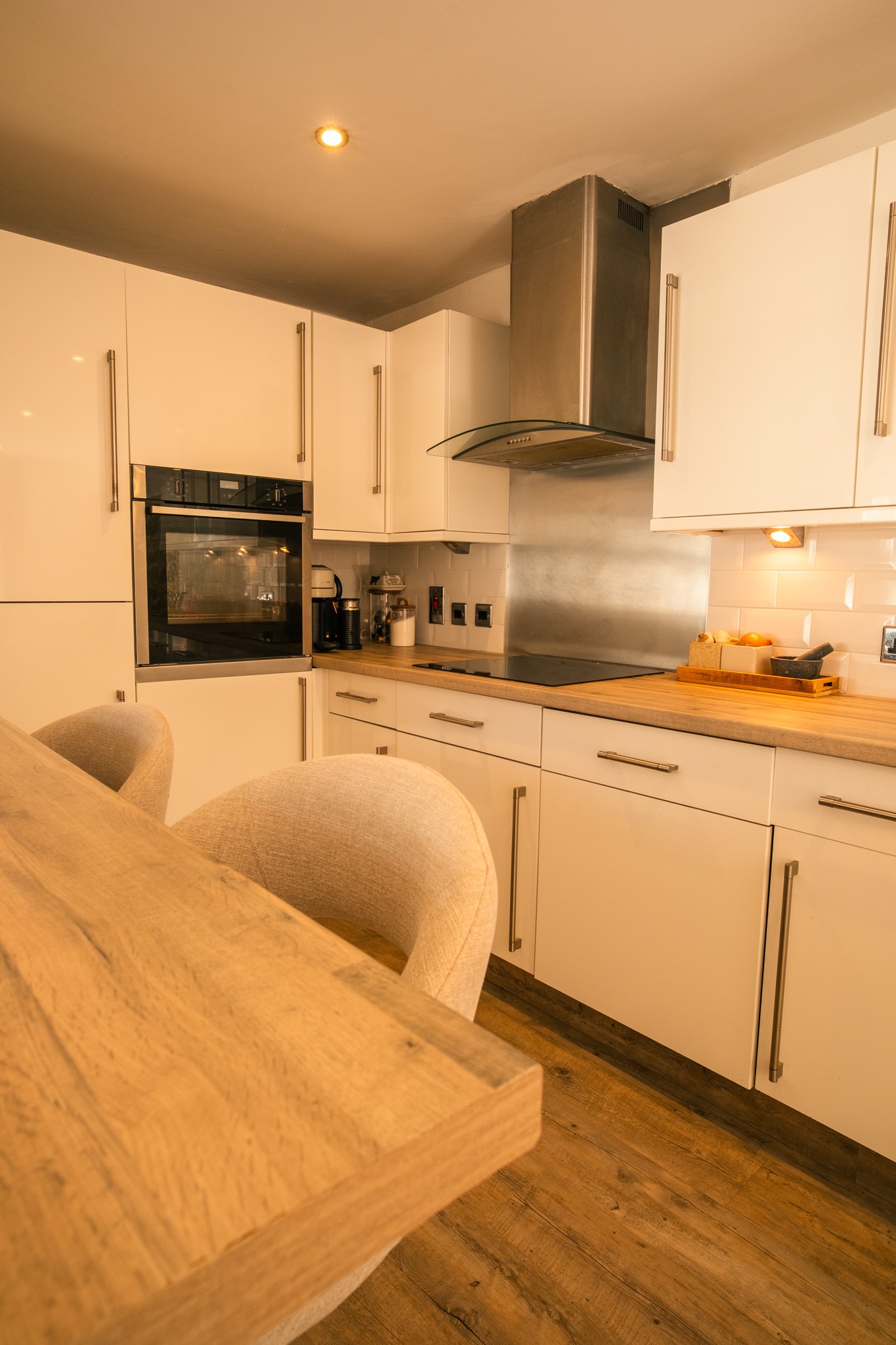 The Penthouse, 12 Pedvin St photo 6