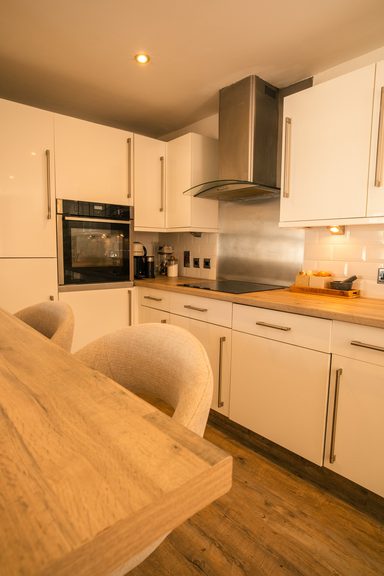 The Penthouse, 12 Pedvin St photo 6