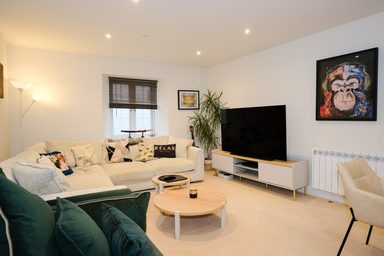 6, Salem Apartments photo 4