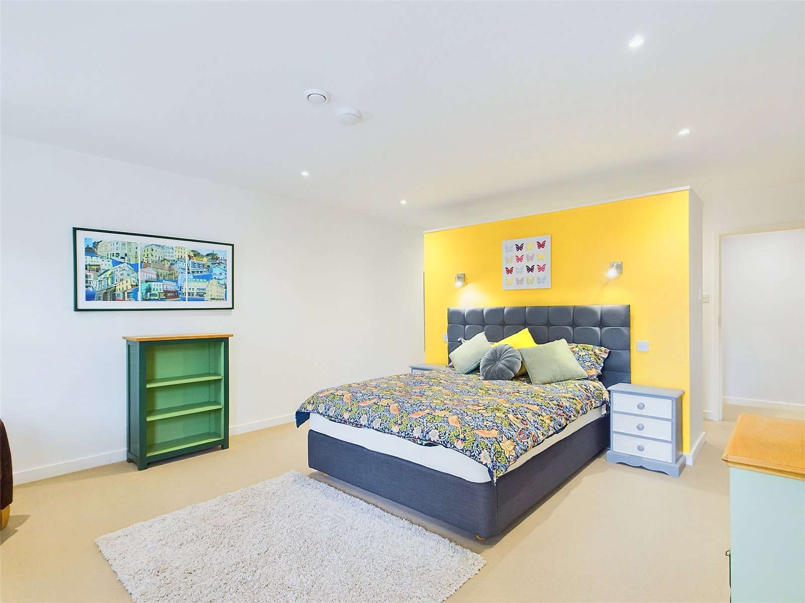 9 Candie Apartments photo 8
