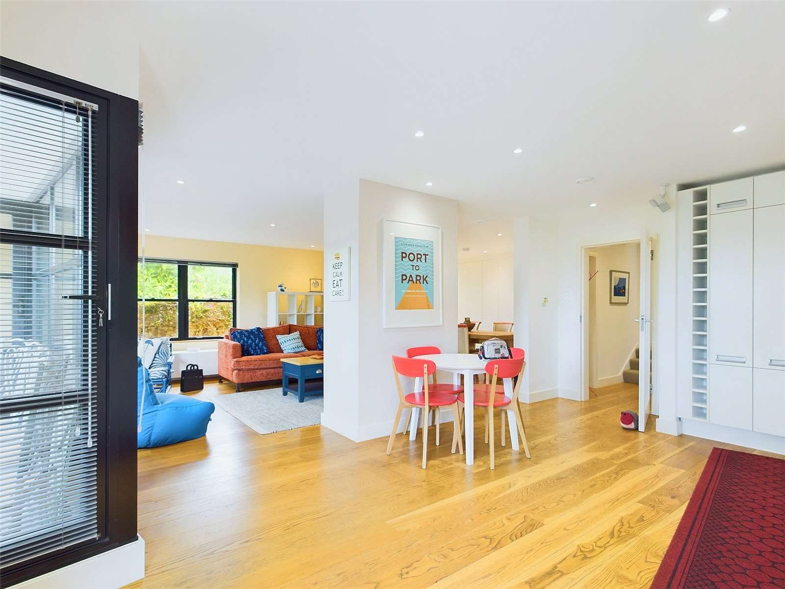 9 Candie Apartments photo 3
