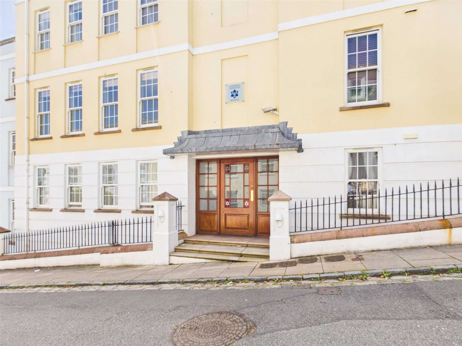 3, Charles Mauger House photo 1