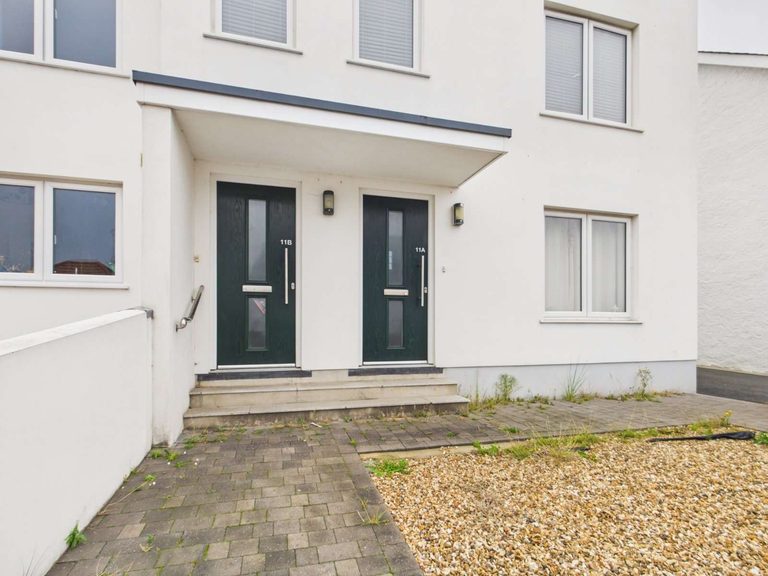 11B Grosse Hougue photo 1