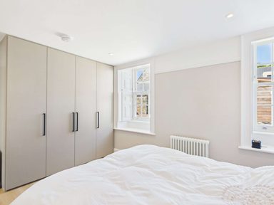 Apartment 1, The Sewing Room photo 6