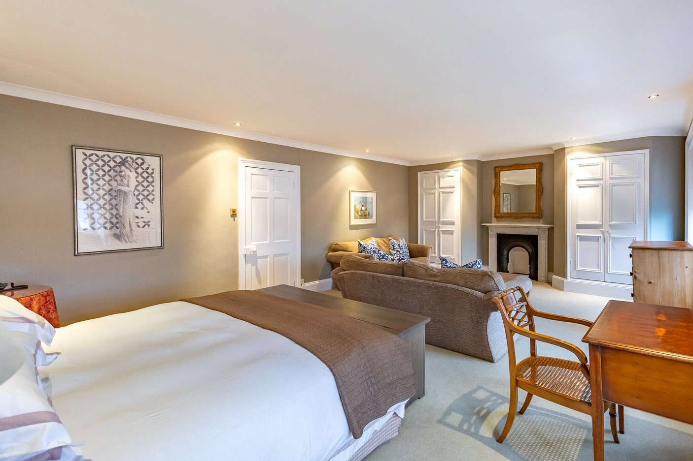Fine Georgian Home photo 41