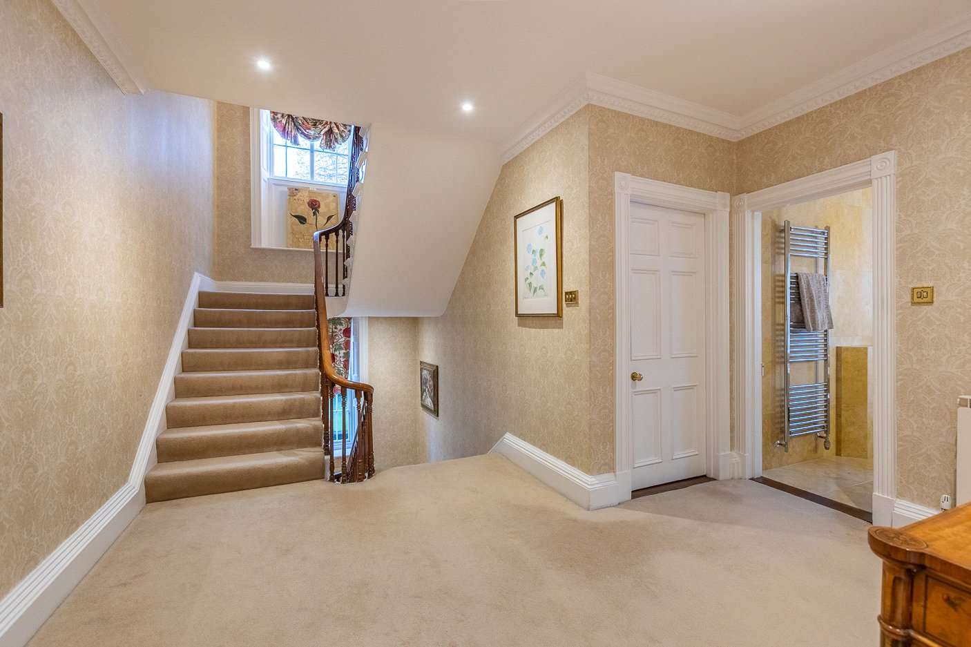 Fine Georgian Home photo 38