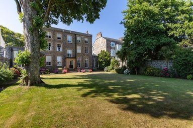 Fine Georgian Home photo 47