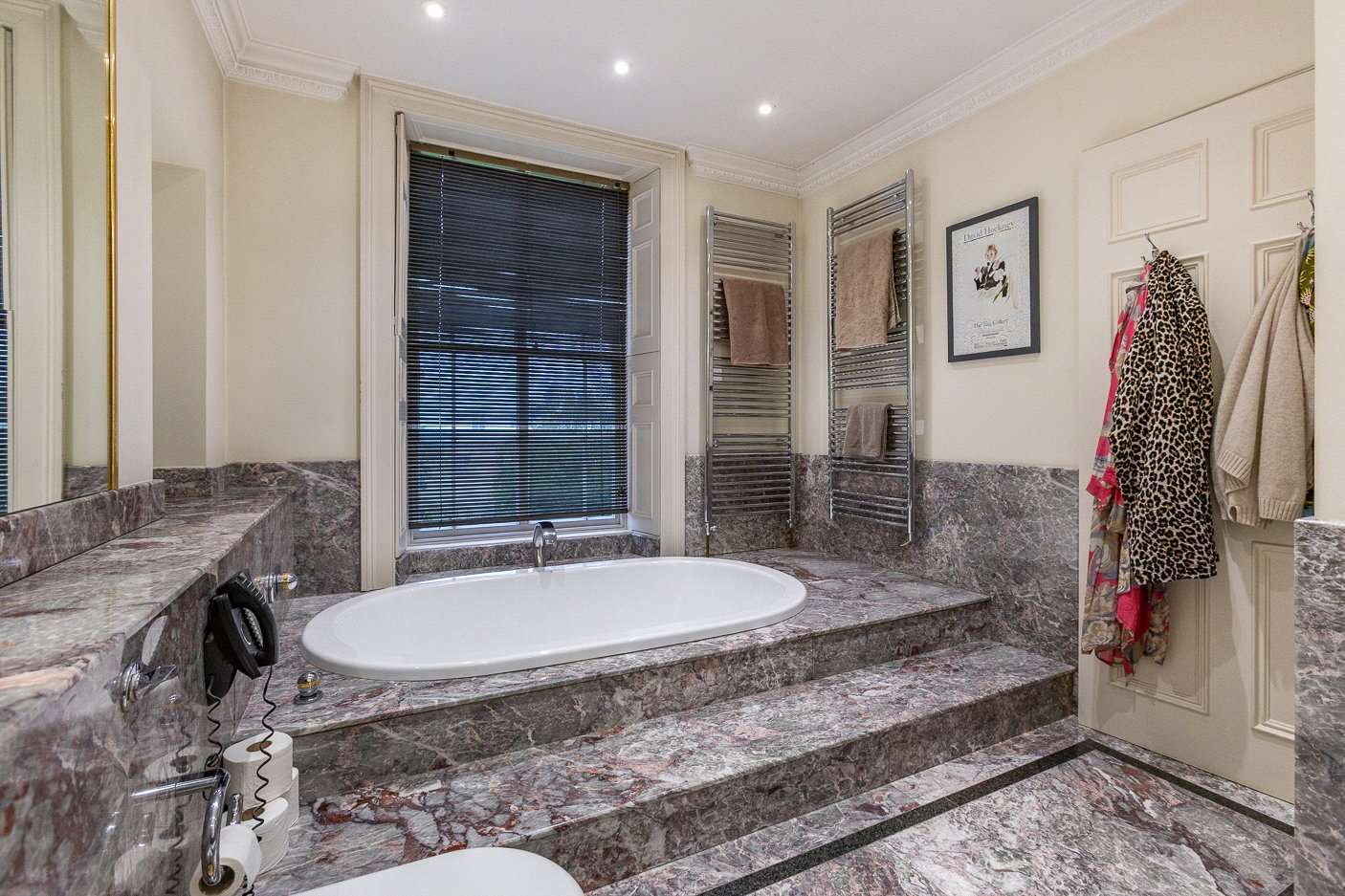 Fine Georgian Home photo 33