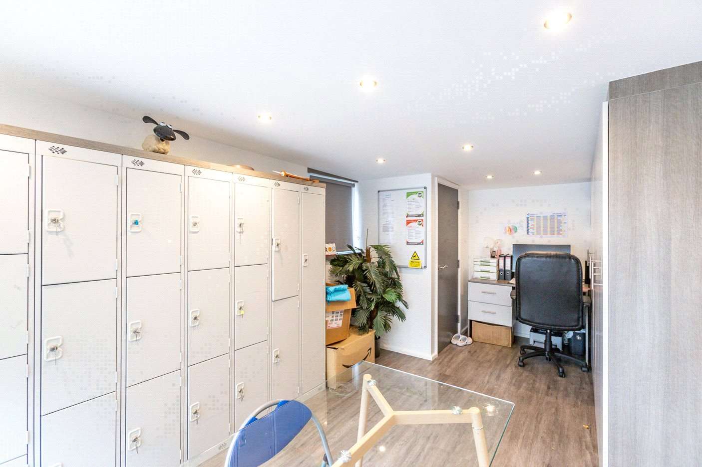 Le Villocq and Commercial Unit photo 22