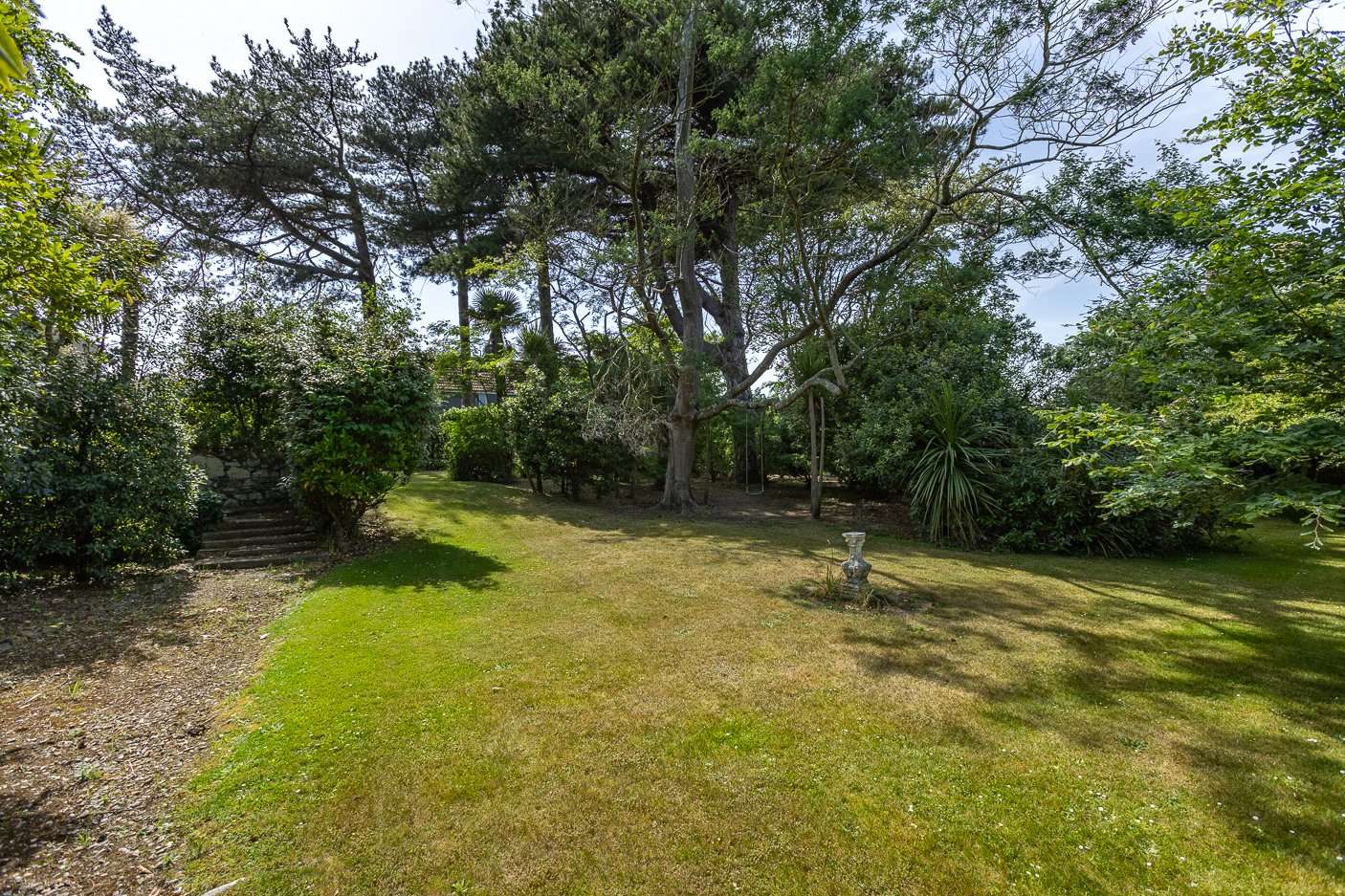 9 Infinity Gardens photo 20