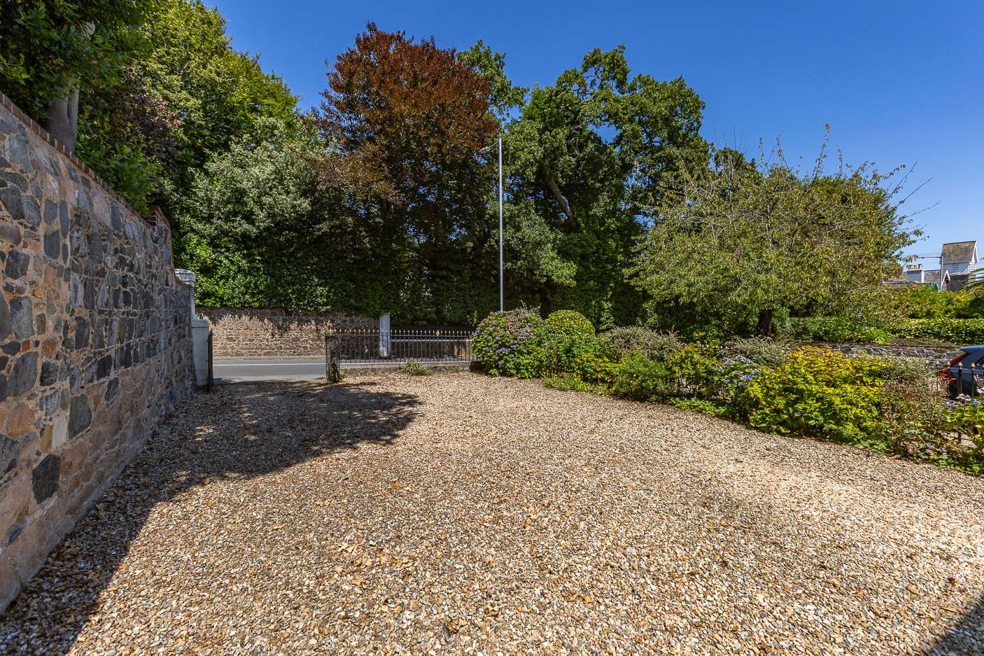 Brock Terrace photo 35
