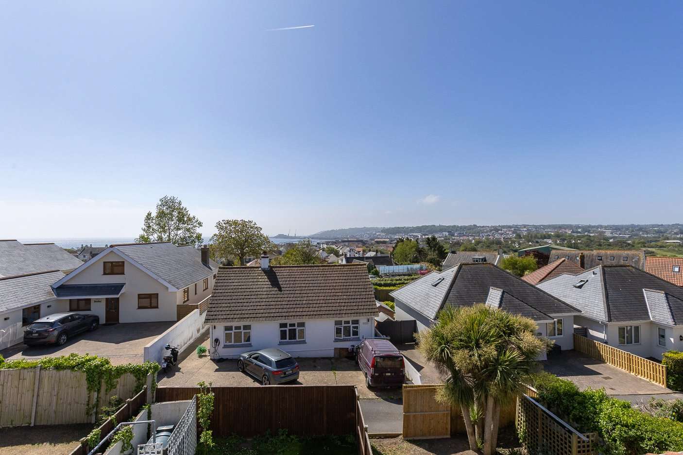 1 Chalford photo 23