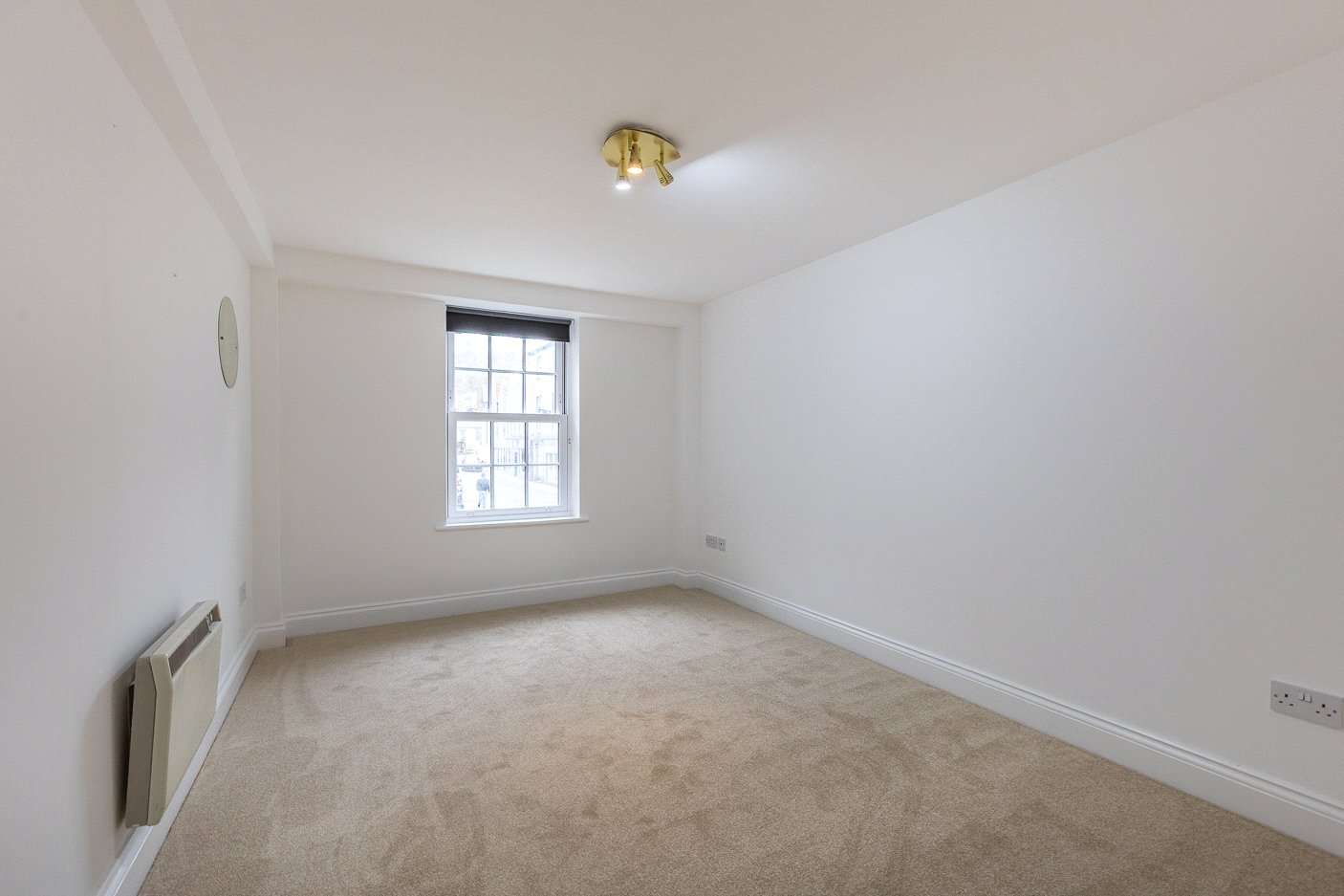Flat 15 photo 8