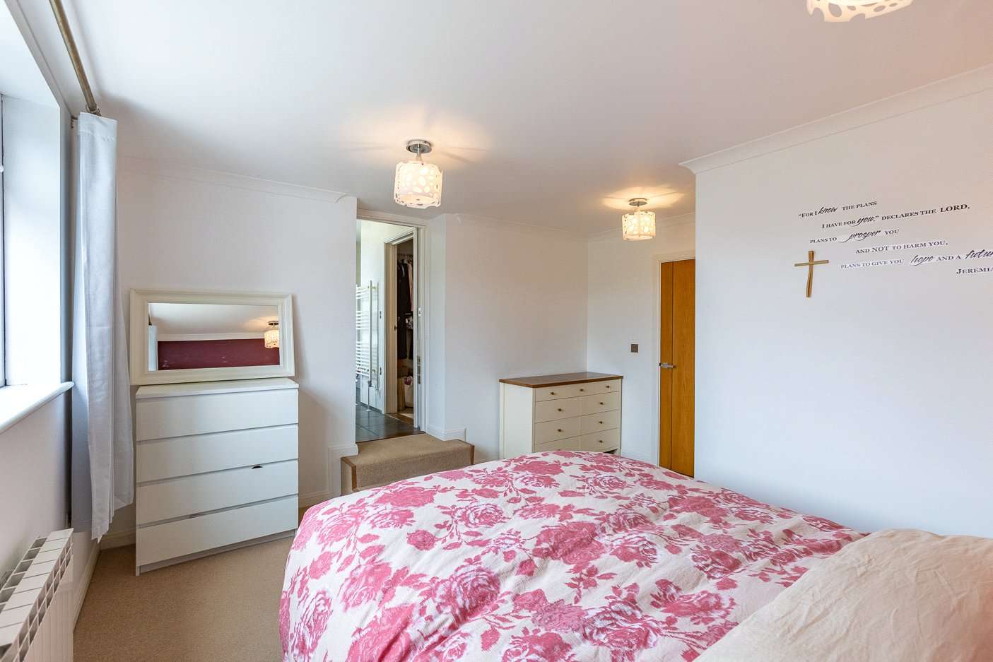 6 St Martin's Court photo 16