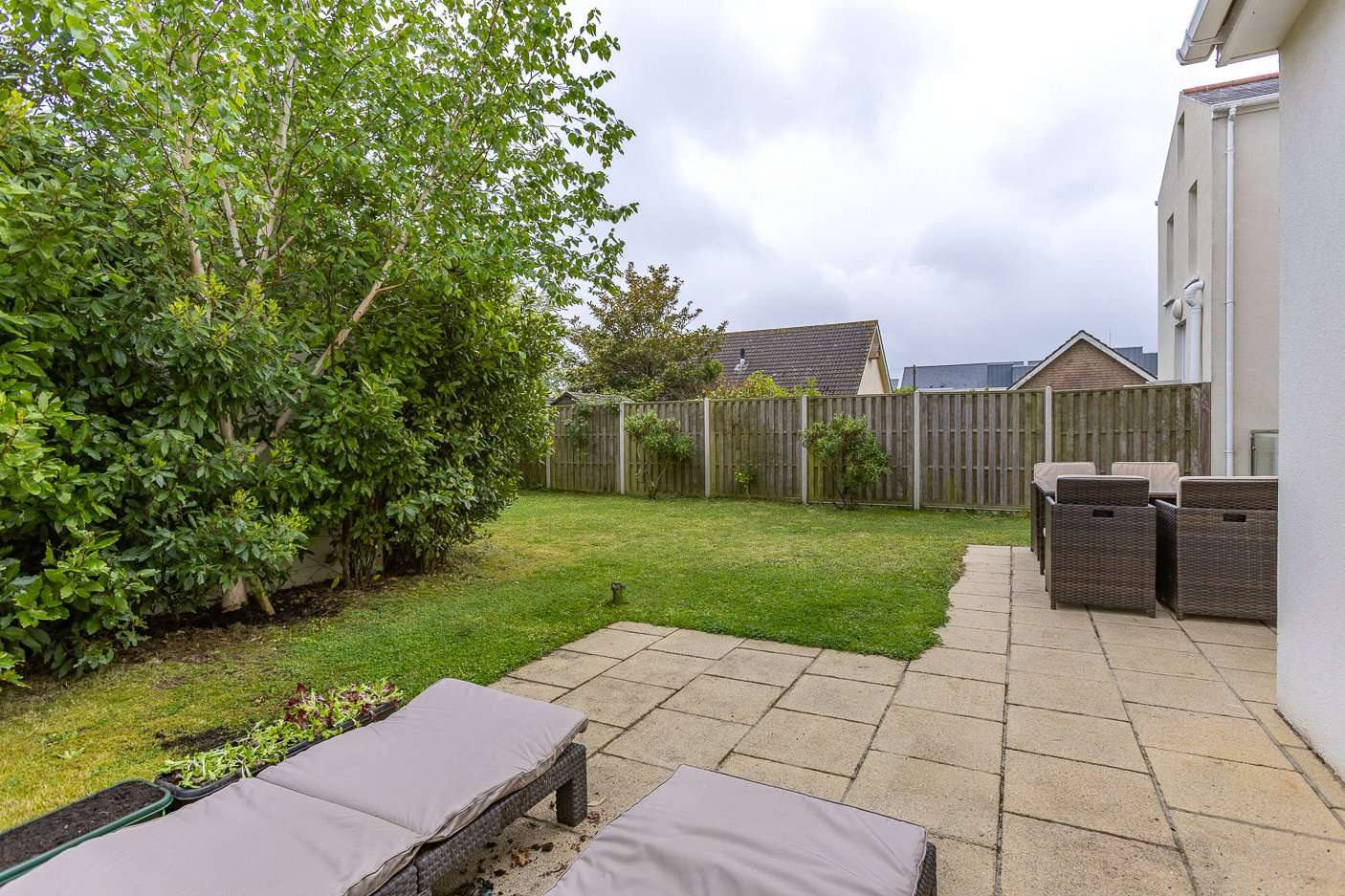 6 St Martin's Court photo 28