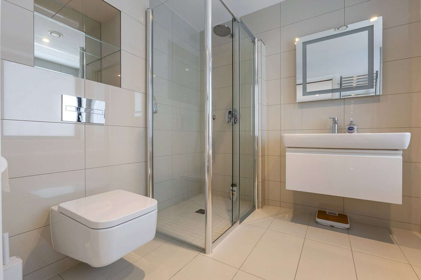 Apartment 10 Carrick House photo 13