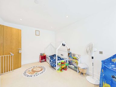 3 St John's Court photo 10
