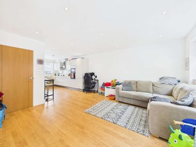3 St John's Court photo 6