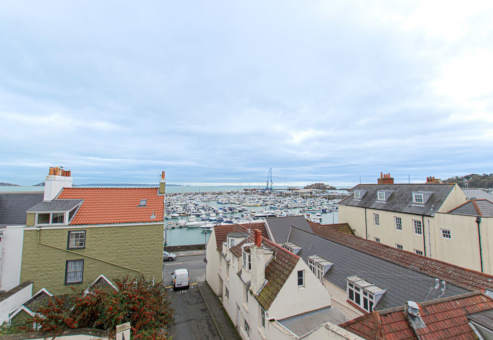 Penthouse, 3 Haven Court photo 19