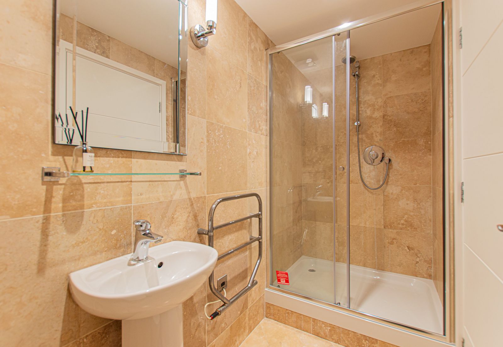 Penthouse, 3 Haven Court photo 11