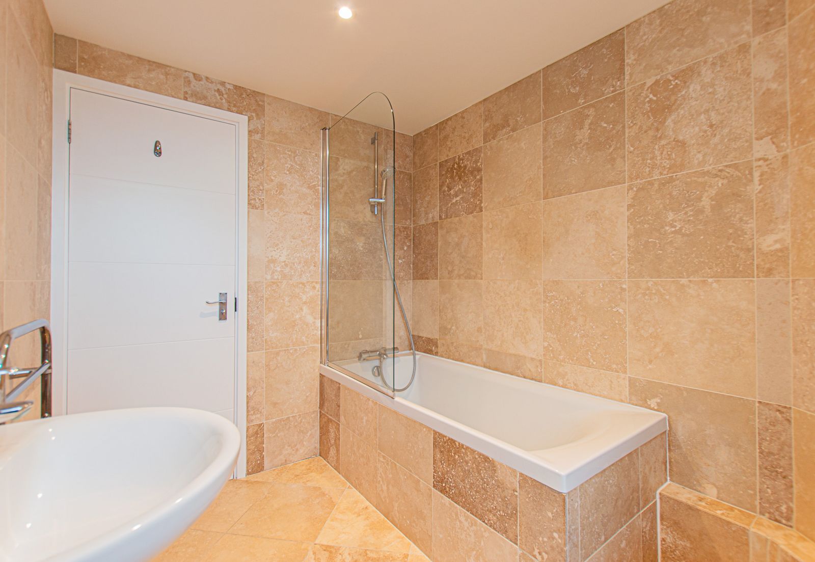Penthouse, 3 Haven Court photo 17
