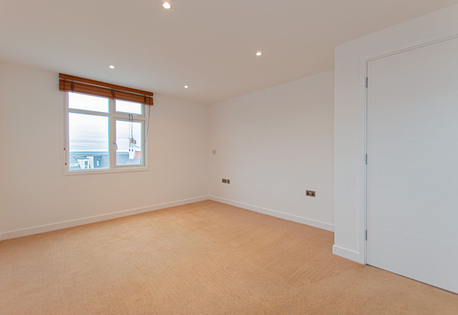 Penthouse, 3 Haven Court photo 13