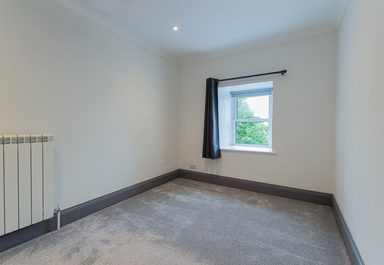 Belle Haven *available on a 3 month lease with possibility to renew on a monthly basis* photo 15