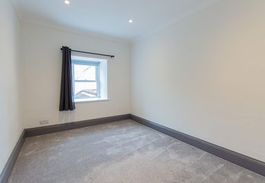 Belle Haven *available on a 3 month lease with possibility to renew on a monthly basis* photo 14