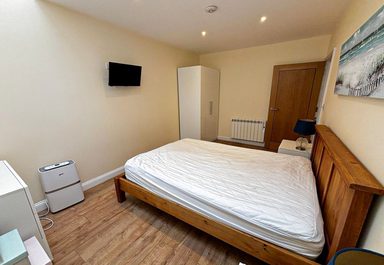 Flat 3, Trinity Court Studios photo 10