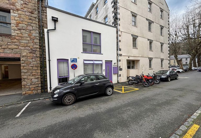 Flat 3, Trinity Court Studios photo 1