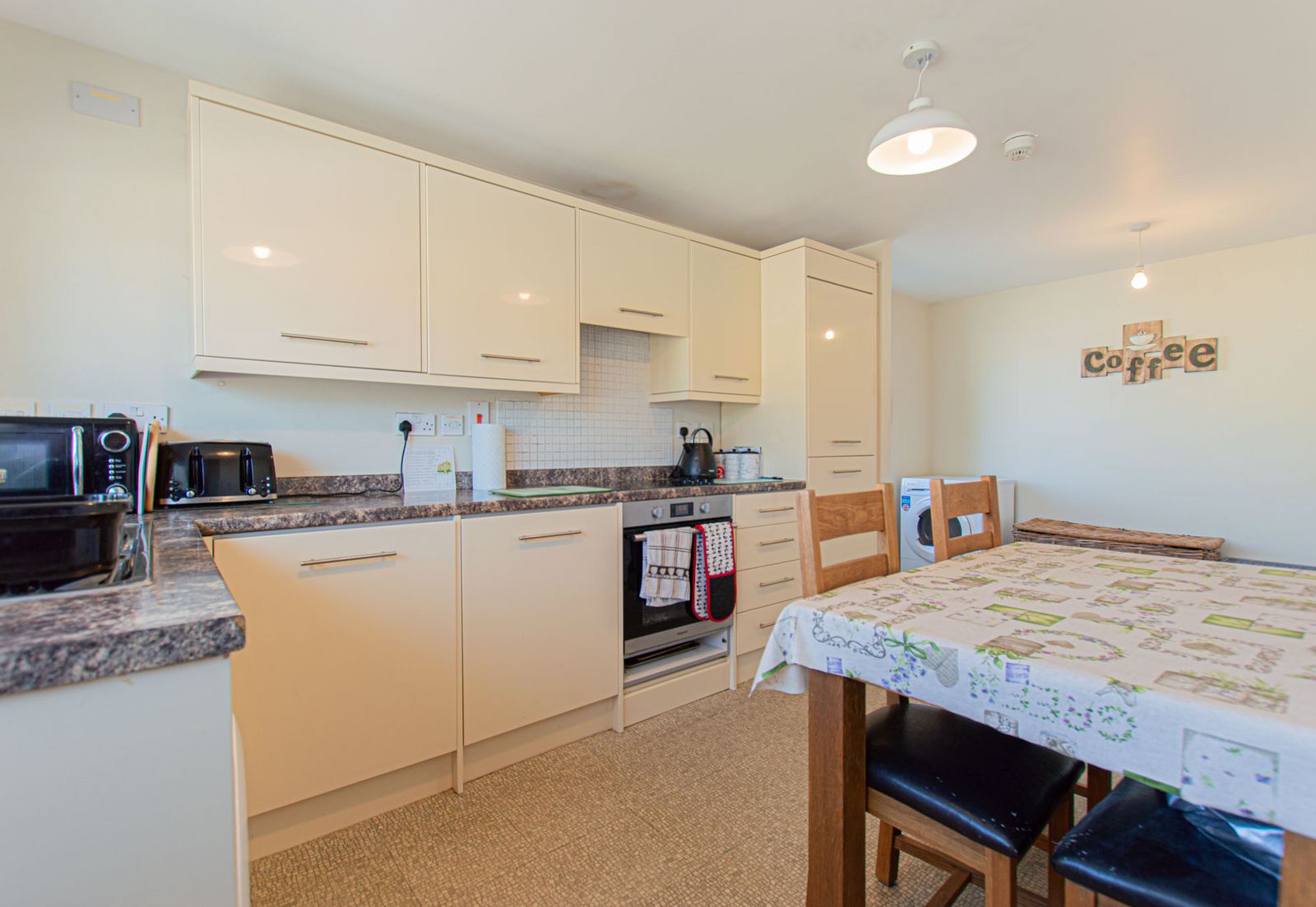1, Hampshire Court photo 5