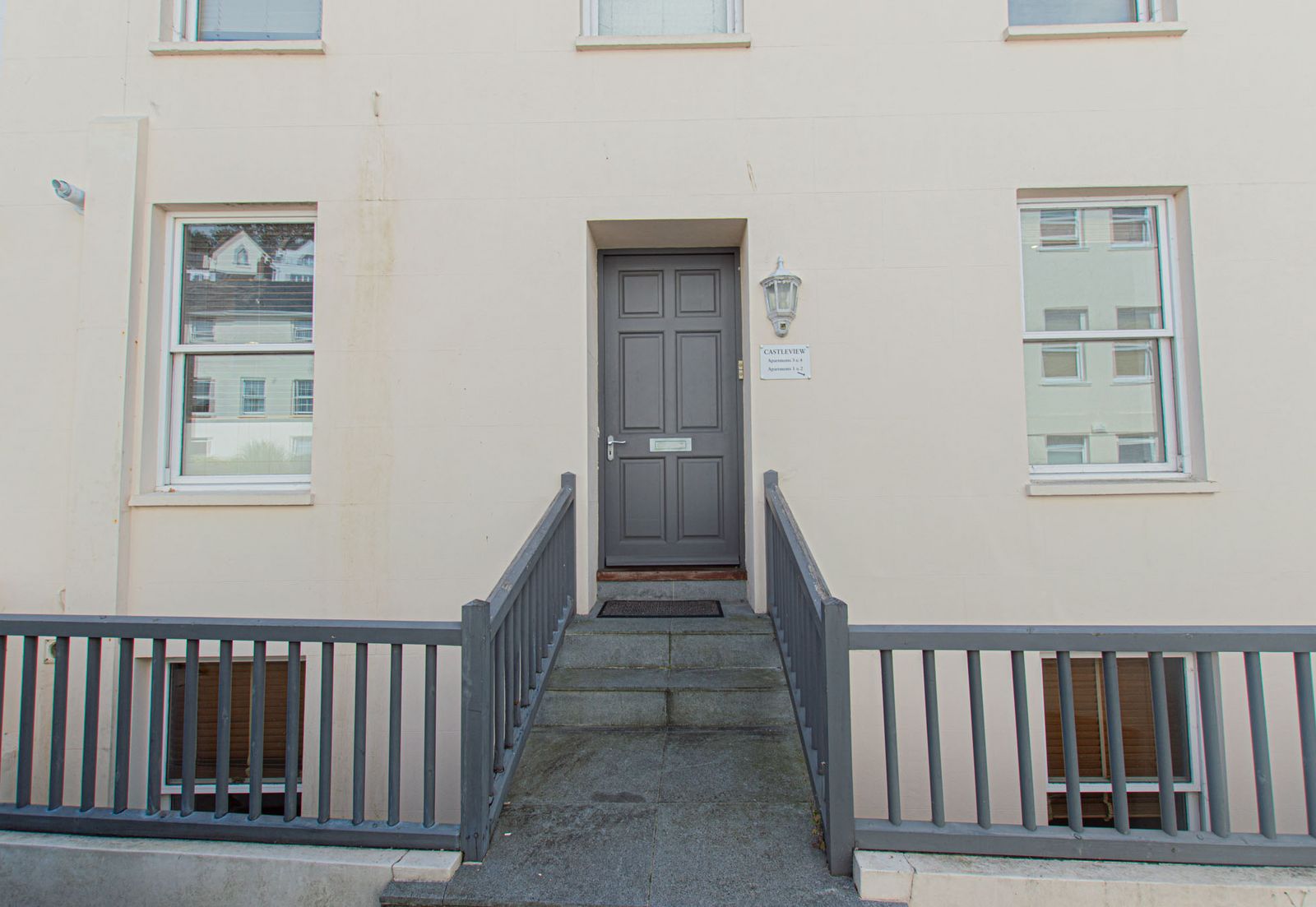 3 Castle View photo 2