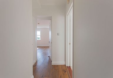 3 Castle View photo 3
