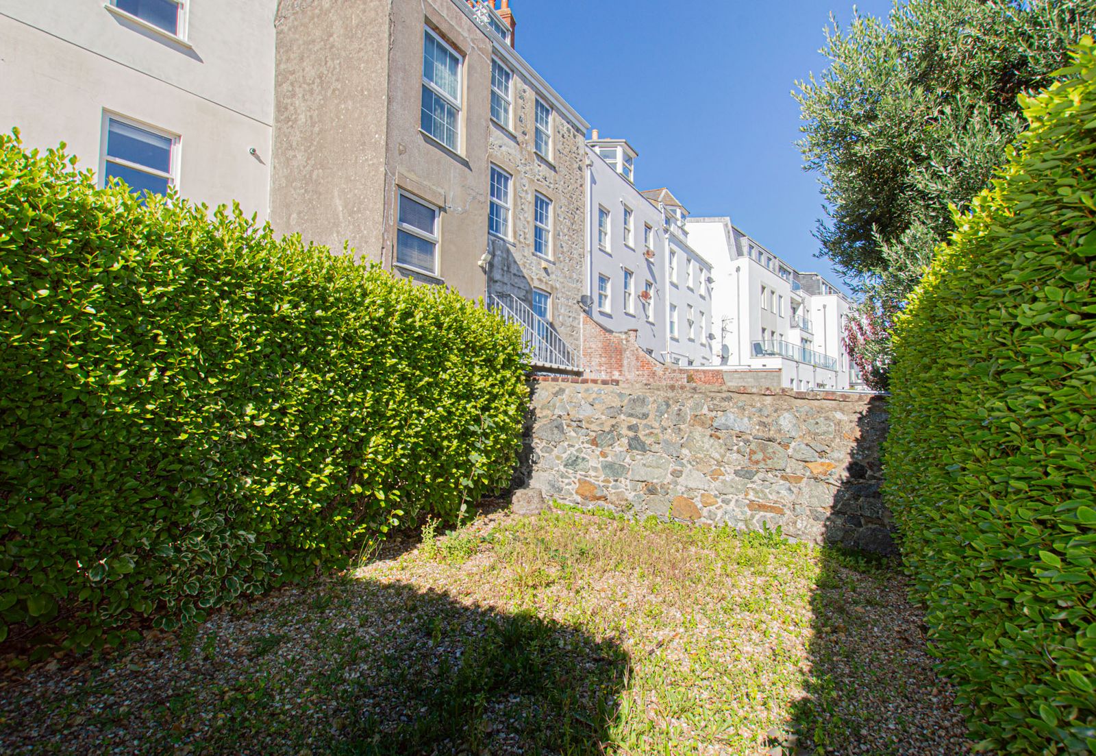 2 Castleview photo 19