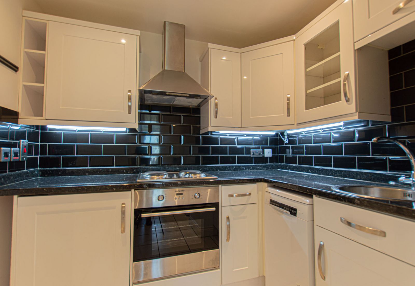 2 Castleview photo 5