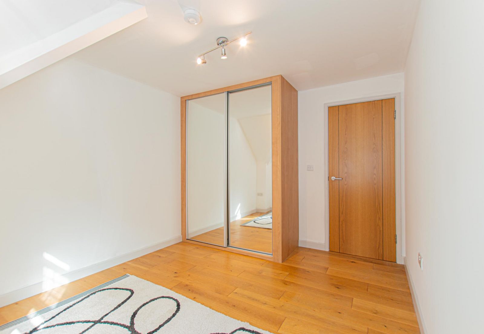 Apartment 5, 13-15, Victoria Road photo 8