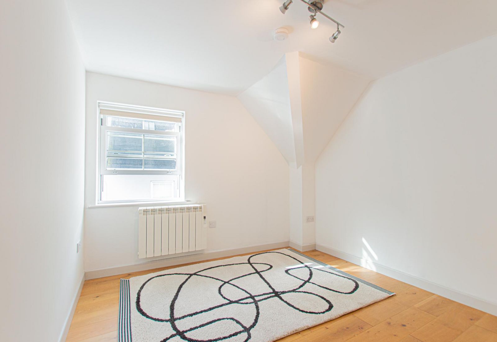 Apartment 5, 13-15, Victoria Road photo 7