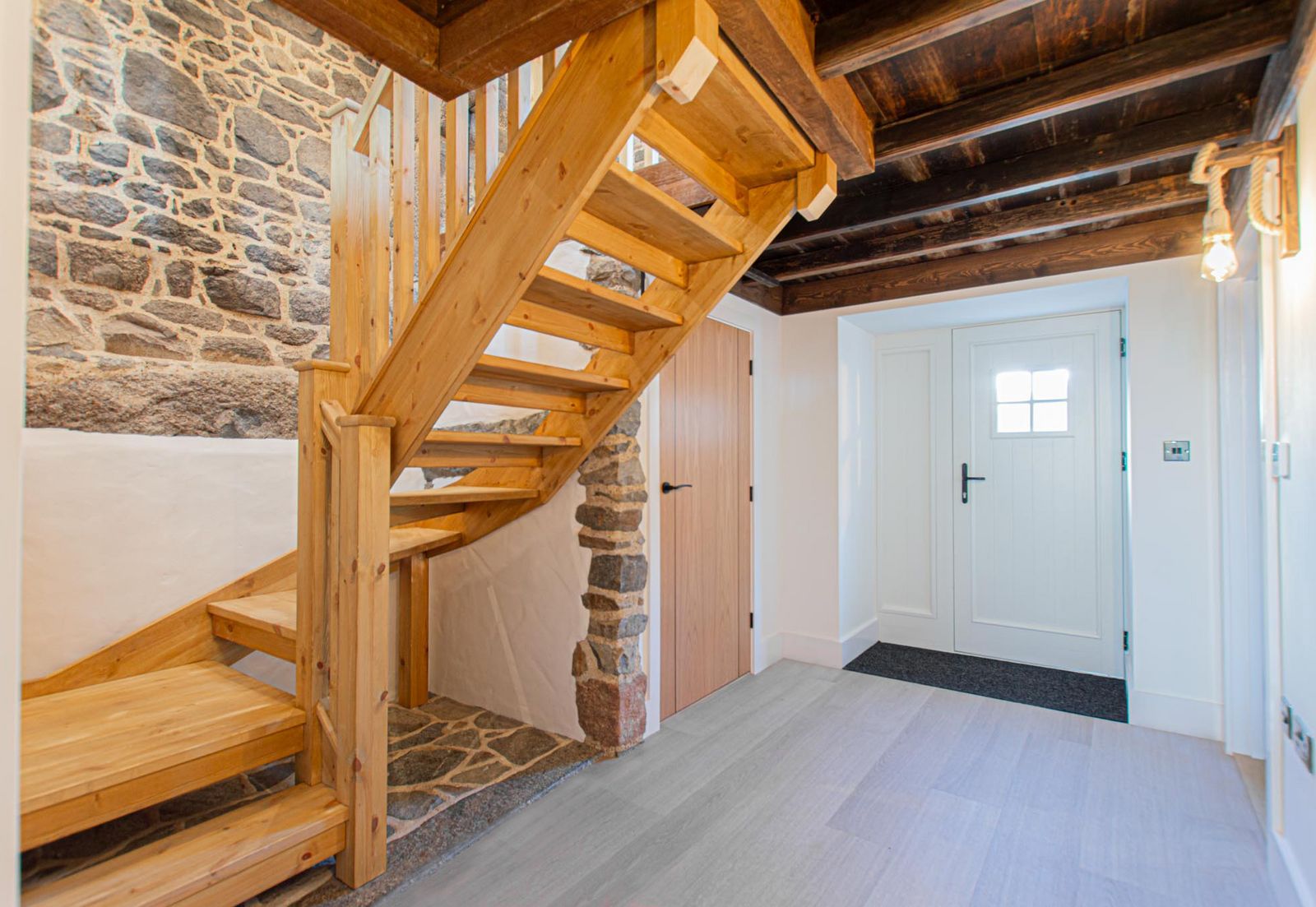 Unit 2, Le Tertre photo 11