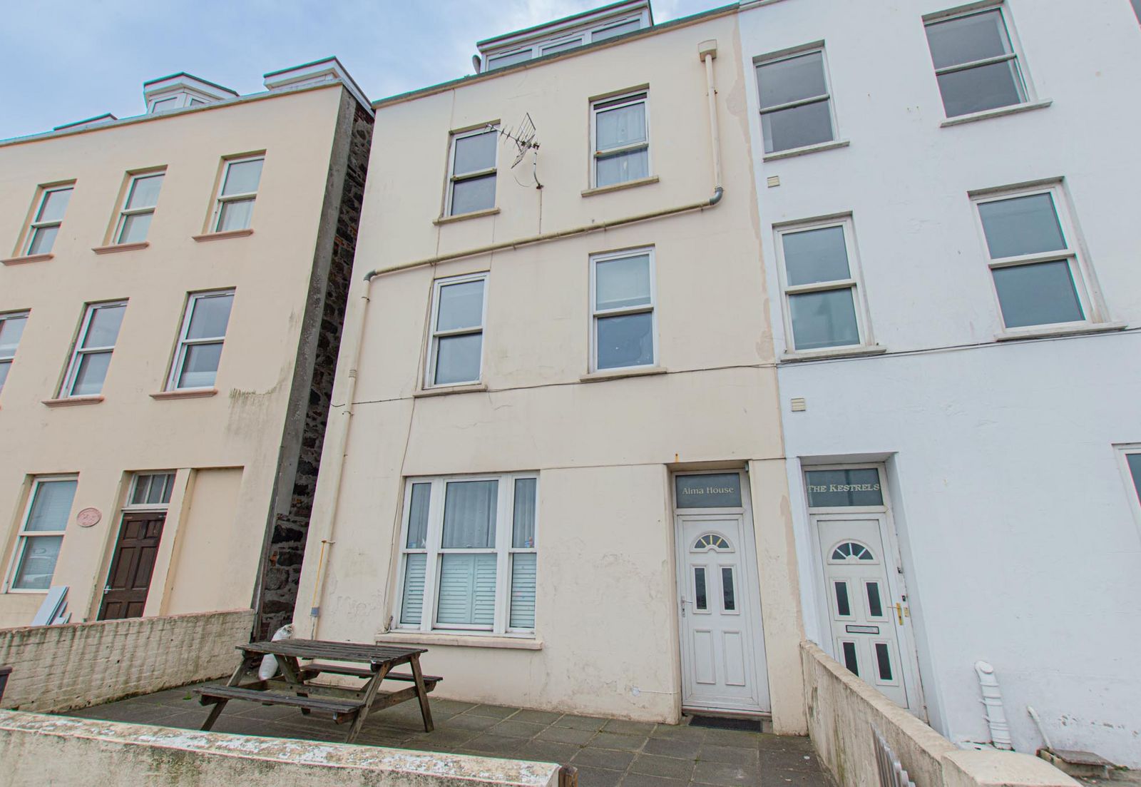 Apartment D, Alma House photo 21