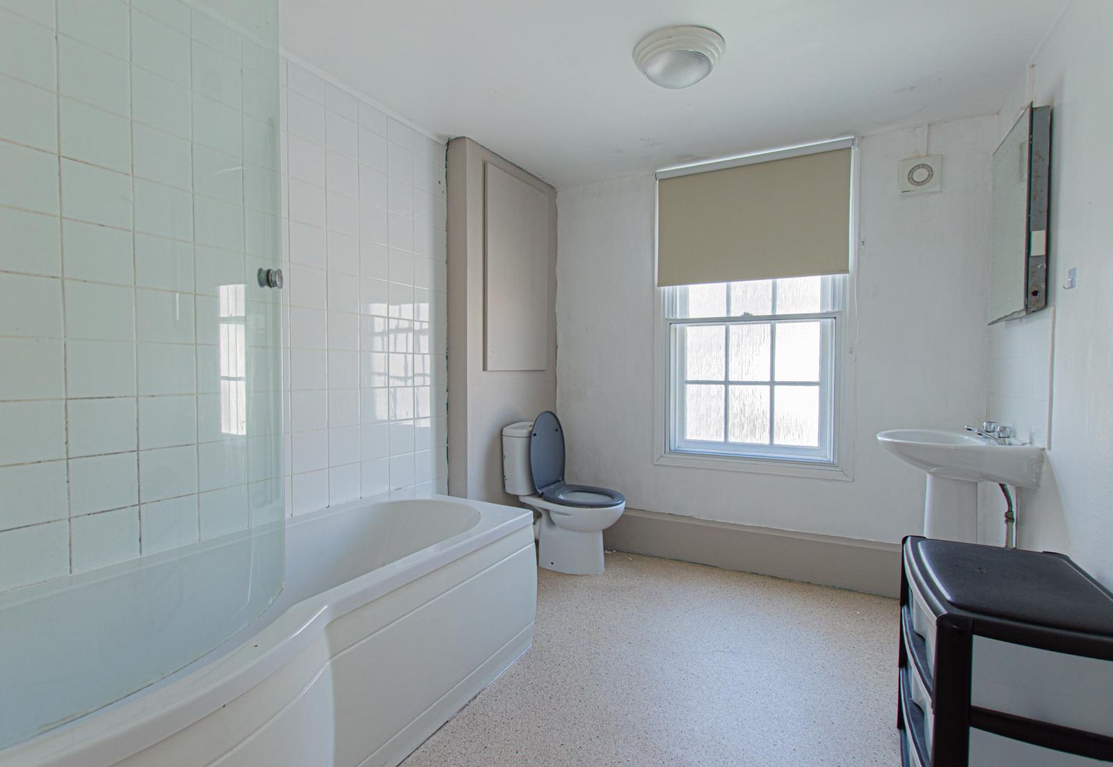 The Flat, Trinity Square Centre photo 9