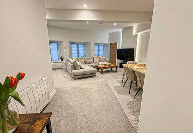 Apartment 2, Trinity Square Apartments photo 4